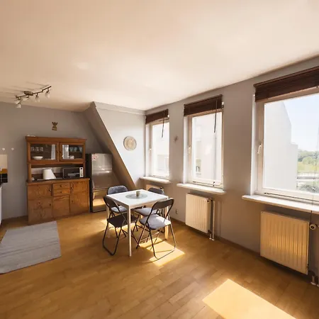 Heart Of By Bookinghost * Poznań